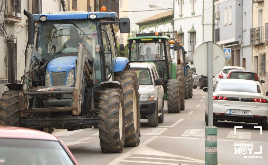 GALERÍA: Las imágenes de la concentración del sector agrario en apoyo al paro de los transportistas en Lucena