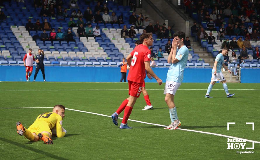 GALERÍA: El Ciudad de Lucena se complica la vida tras caer frente al Sevilla C (1-2). Las fotos del partido