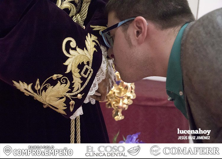 Besamanos Preso 02